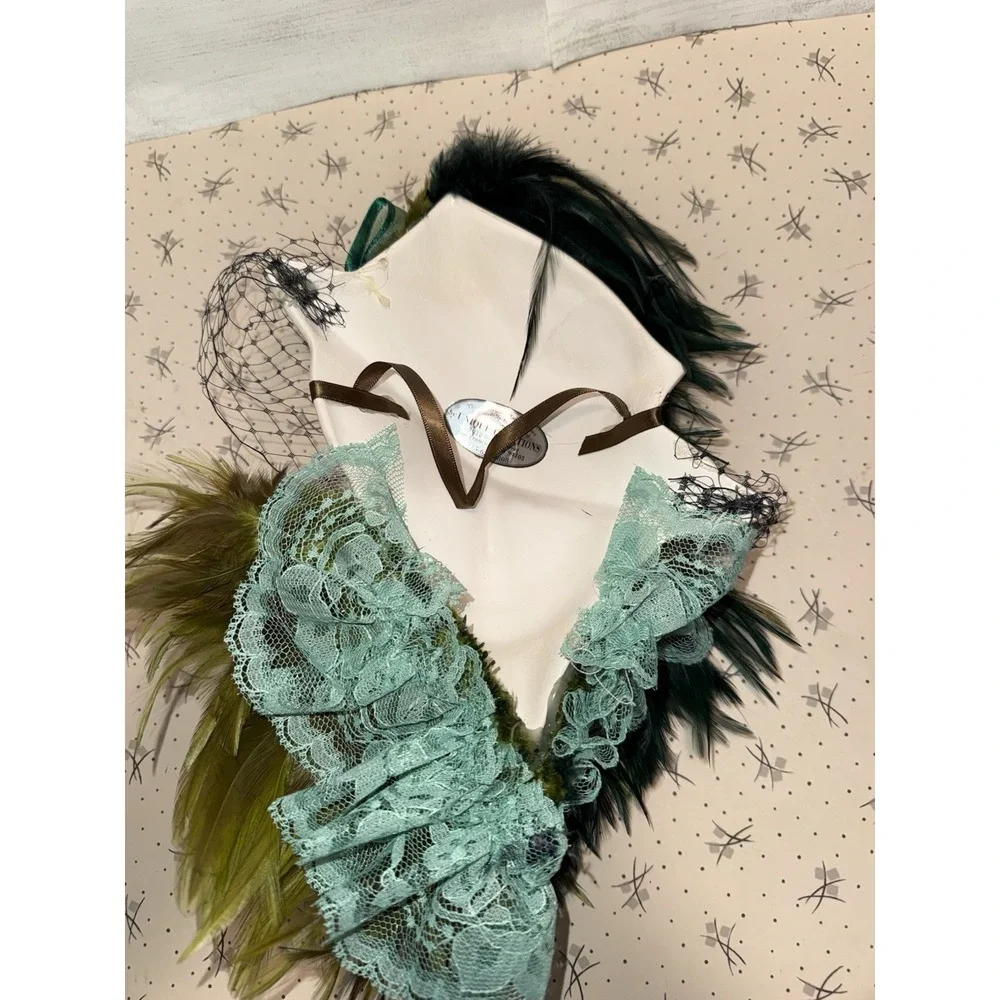 Unique Creations Art Deco Roaring 20s Lady Face Mask Wall Hanging Feather Hat
